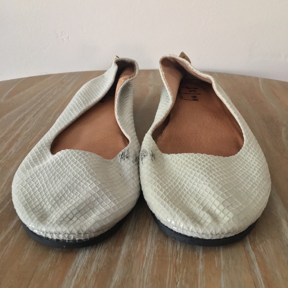 French Sole FS/NY Leather Snakeskin Print Flats - Picture 3 of 8